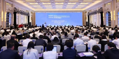 upay钱包公司与黄冈南湖学院携手参与平湖当局组织的校企科研合作典礼并签定合作和谈